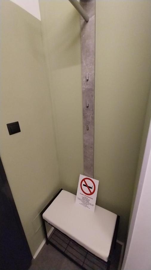 Peaceful Basement Apartment With Terrace & Free Gym Budapest Ngoại thất bức ảnh