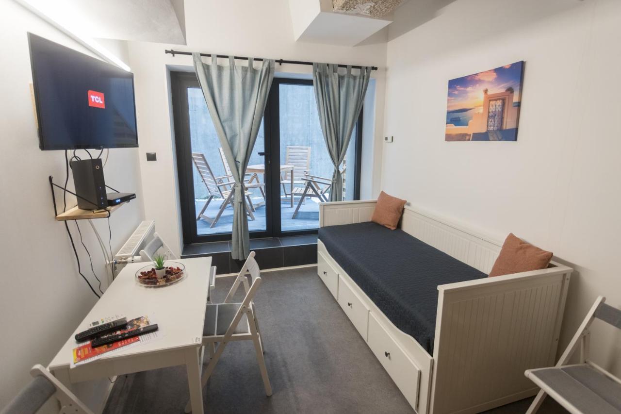 Peaceful Basement Apartment With Terrace & Free Gym Budapest Ngoại thất bức ảnh