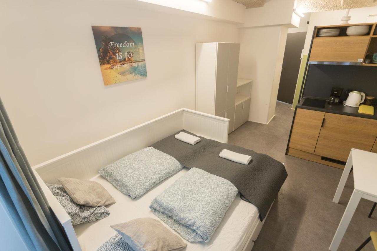 Peaceful Basement Apartment With Terrace & Free Gym Budapest Ngoại thất bức ảnh