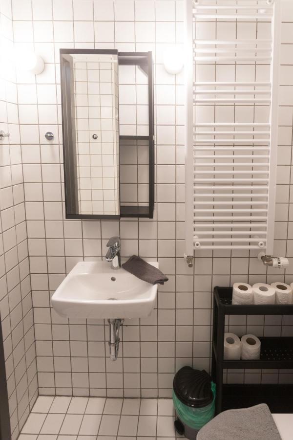 Peaceful Basement Apartment With Terrace & Free Gym Budapest Ngoại thất bức ảnh